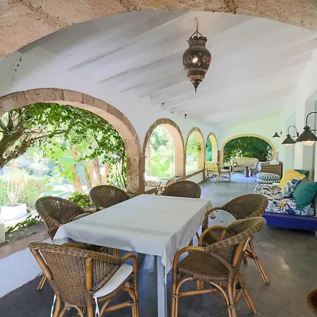Casa Algarrobo Villa *
