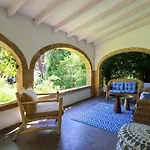 Casa Algarrobo